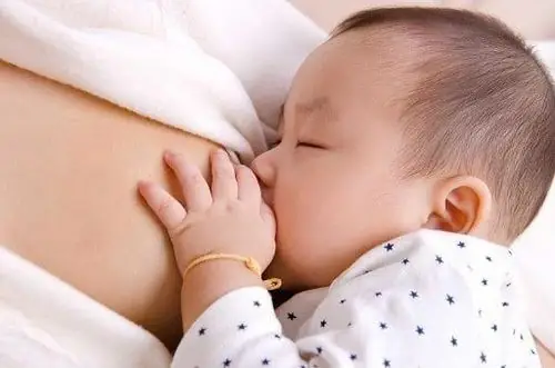 Bé 1 Tháng Tuổi Ăn Bao Nhiêu Là Đủ? Lượng Ăn Chuẩn Cho Trẻ Sơ Sinh