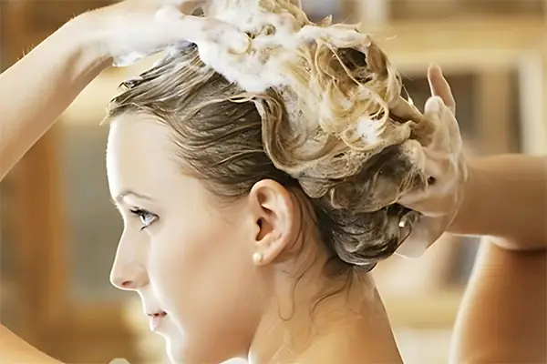 Cách Gội Đầu Khi Mới Nhuộm Tóc Đúng Chuẩn – Bí Quyết Giữ Màu Bền Đẹp