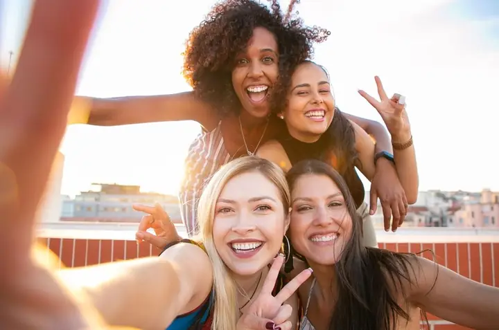 Cách Sống Vui Vẻ Lạc Quan: Bí Quyết Giúp Bạn Luôn Tích Cực Mỗi Ngày