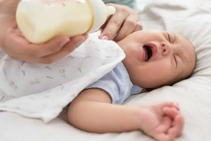 Cách Trị Thương Thực Cho Trẻ: Hướng Dẫn Toàn Diện Từ A – Z Giúp Cha Mẹ An Tâm Chăm Sóc Con Cách Trị Thương Thực Cho Trẻ: Hướng Dẫn Toàn Diện Từ A – Z Giúp Cha Mẹ An Tâm Chăm Sóc Con
