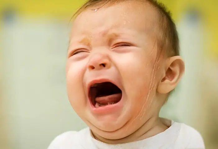 Bé Sơ Sinh Đổ Mồ Hôi Đầu: Nguyên Nhân, Dấu Hiệu Nguy Hiểm Và Cách Xử Lý Hiệu Quả Bé Sơ Sinh Đổ Mồ Hôi Đầu: Nguyên Nhân, Dấu Hiệu Nguy Hiểm Và Cách Xử Lý Hiệu Quả