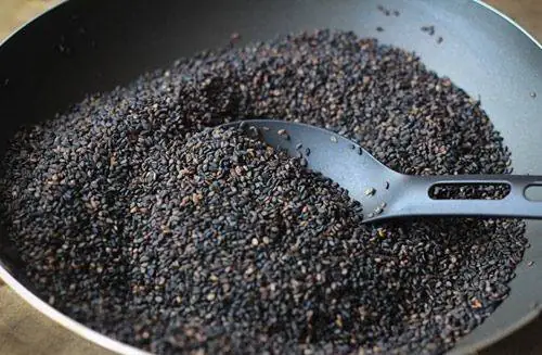 Cách Nấu Chè Mè Đen Dễ Sinh: Hướng Dẫn Chi Tiết Cho Mẹ Bầu Cách Nấu Chè Mè Đen Dễ Sinh: Hướng Dẫn Chi Tiết Cho Mẹ Bầu