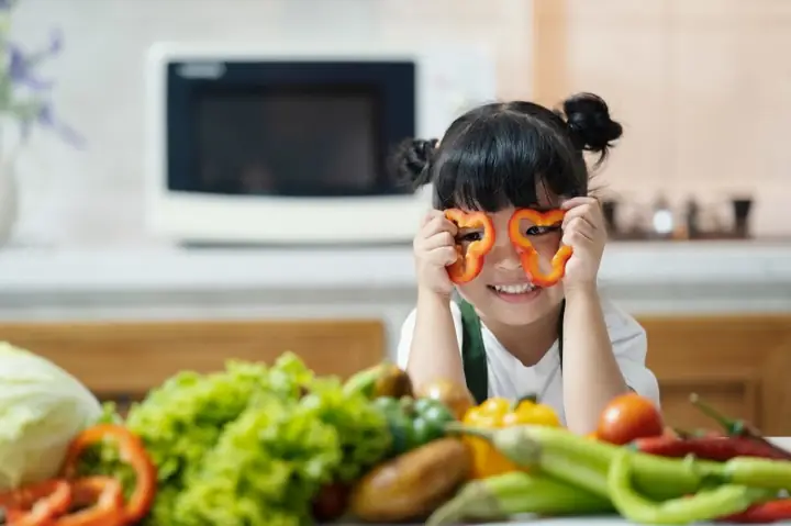 Chế Độ Dinh Dưỡng Chuẩn Cho Bé 7 Tháng Tuổi: Thực Đơn Ăn Dặm Đầy Đủ