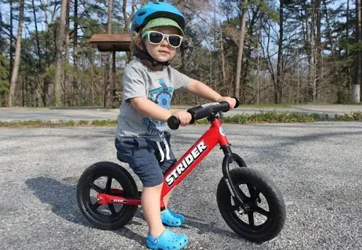 Có Nên Mua Xe Cân Bằng Cho Bé: Lợi Ích, Tiêu Chí Chọn Và Độ Tuổi Phù Hợp