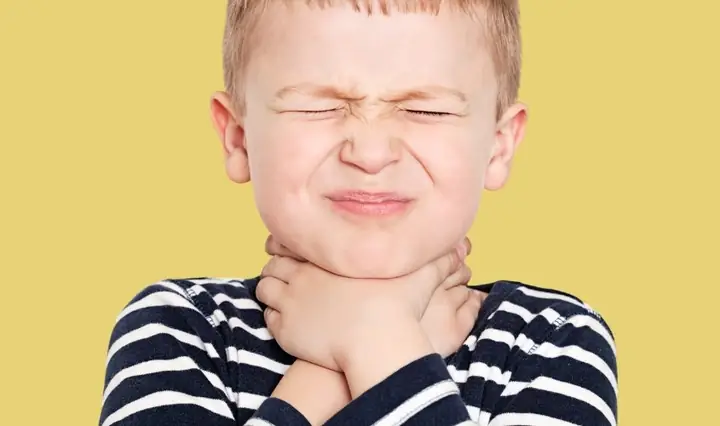 Trẻ Nuốt Kẹo Cao Su: Có Sao Không Và Cách Xử Lý An Toàn Cho Bé