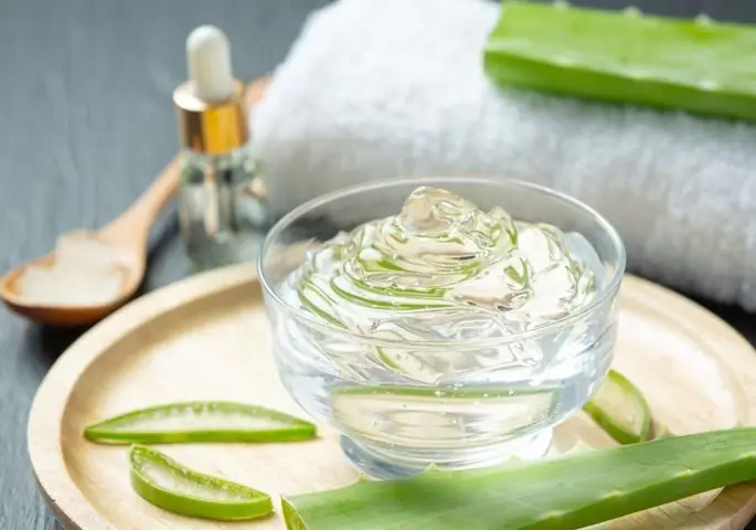 Gel Lô Hội Dùng Hàng Ngày: Có Nên Không & Lợi Ích Cho Da Gel Lô Hội Dùng Hàng Ngày: Có Nên Không & Lợi Ích Cho Da