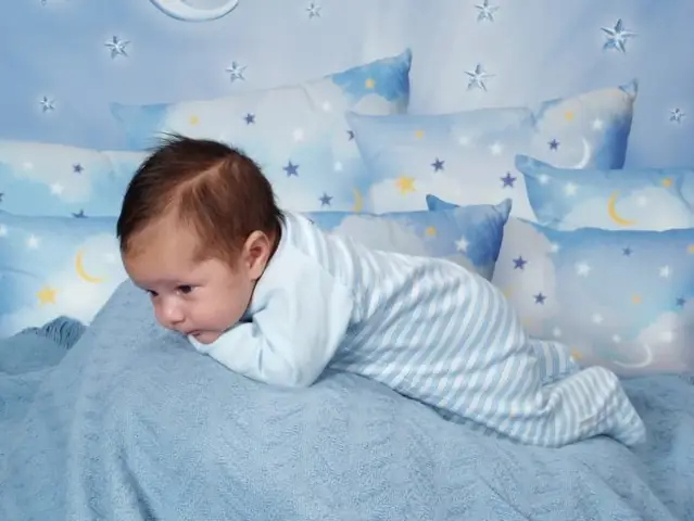 Mặc Đồ Cho Trẻ Sơ Sinh Mùa Đông: Hướng Dẫn Chi Tiết Giữ Ấm Đúng Cách