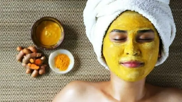 Mặt Nạ Cám Gạo Và Tinh Bột Nghệ: 7+ Công Thức Dưỡng Da Trắng Mịn, Giảm Mụn Tại Nhà