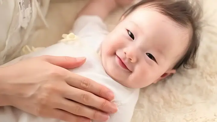 Trẻ 1 Tháng Tuổi Cần Bổ Sung Gì? Dấu Hiệu Thiếu Chất & Lịch Trình Dinh Dưỡng Chuẩn