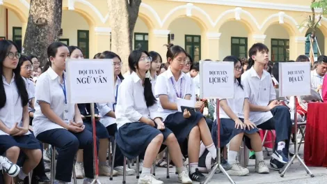 Ai Là Người Đặt Tên Nước Ta Là Vạn Xuân Khai Sinh Quốc Hiệu Đầu Tiên Trong Lịch Sử