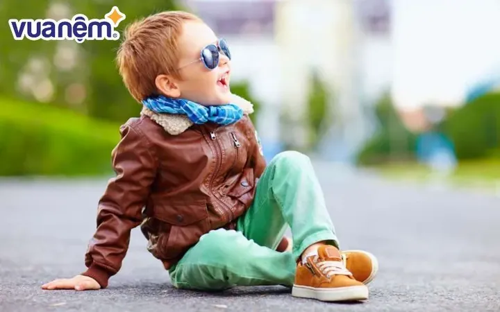 Bố Họ Hồ Đặt Tên Con Là Gì? 100+ Gợi Ý Tên Hay, Ý Nghĩa Và Hợp Phong Thủy Cho Bé Bố Họ Hồ Đặt Tên Con Là Gì? 100+ Gợi Ý Tên Hay, Ý Nghĩa Và Hợp Phong Thủy Cho Bé