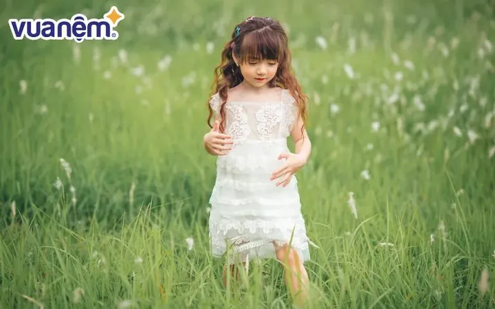 Bố Họ Trương Đặt Tên Con Gái Là Gì Hay Và Ý Nghĩa Nhất Cho Bé Bố Họ Trương Đặt Tên Con Gái Là Gì Hay Và Ý Nghĩa Nhất Cho Bé
