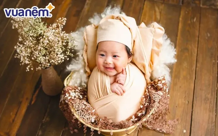 Bố Tên Hiếu Đặt Tên Con Là Gì? Gợi Ý Danh Sách Tên Đệm Hay Và Ý Nghĩa Nhất Cho Bé Trai, Bé Gái Bố Tên Hiếu Đặt Tên Con Là Gì? Gợi Ý Danh Sách Tên Đệm Hay Và Ý Nghĩa Nhất Cho Bé Trai, Bé Gái