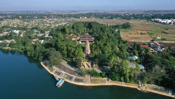 Ai Là Người Đặt Tên Cho Chùa Thiên Mụ Và Câu Chuyện Lịch Sử Đằng Sau Cổ Tự Xứ Huế?