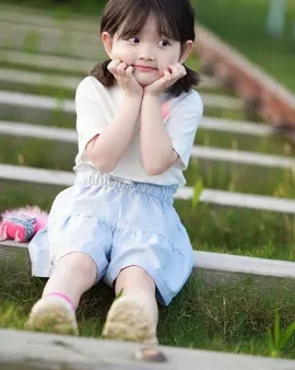 Đặt Tên Cho Bé Gái Hợp Với Bố Mẹ 2026: Gợi Ý Danh Sách Tên Hay Và Ý Nghĩa Phong Thủy