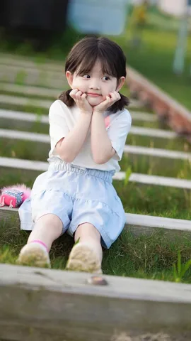 Đặt Tên Cho Bé Gái Hợp Với Bố Mẹ 2026: Gợi Ý Danh Sách Tên Hay Và Ý Nghĩa Phong Thủy