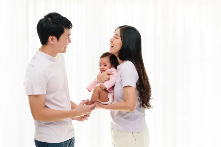 Con Gái Tên Thư (minh Thư, Anh Thư, Nhã Thư) Con Gái Tên Thư (minh Thư, Anh Thư, Nhã Thư)