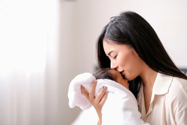 Con Gái Tên Thùy (thùy Dương, Thùy Linh, Thùy Trâm) Con Gái Tên Thùy (thùy Dương, Thùy Linh, Thùy Trâm)