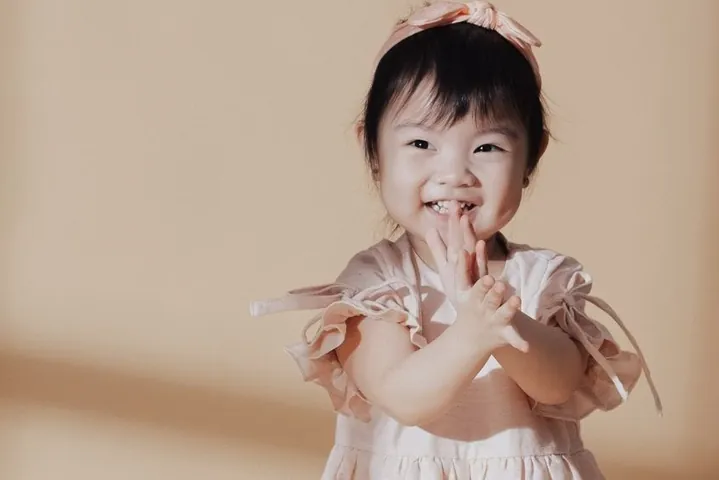 Nên Chọn Tên Ngắn Gọn Hay Tên Đầy Đủ Ba Bốn Chữ Cho Bé Gái Thời Hiện Đại? Nên Chọn Tên Ngắn Gọn Hay Tên Đầy Đủ Ba Bốn Chữ Cho Bé Gái Thời Hiện Đại?