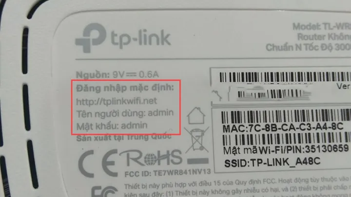 Thông Tin Tài Khoản Quản Trị Router In Ở Mặt Sau Thiết Bị