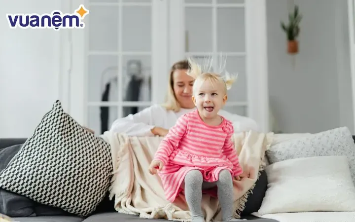 Các Tiêu Chí Quan Trọng Khi Kết Hợp Chữ Đệm Minh Với Tên Chính Cho Bé Gái
