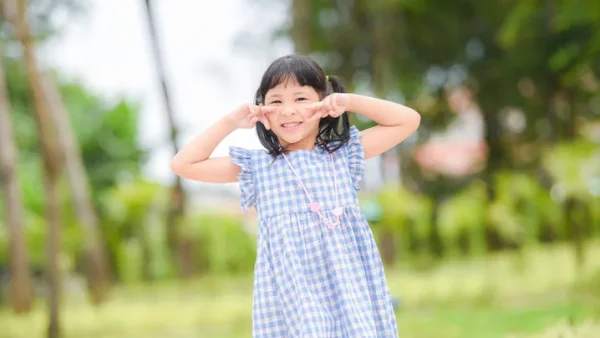 Đặt Tên Con Gái Có Chữ Lót Là Nhật: Gợi Ý Tên Đệm Hay, Ý Nghĩa Và Hợp Phong Thủy