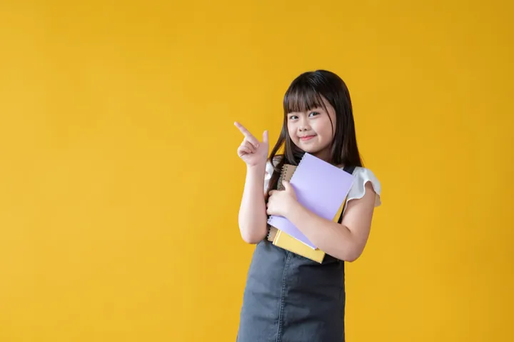Đặt Tên Con Gái Họ Hoàng 4 Chữ Theo Tính Cách Mềm Mại, Nữ Tính Là Gì? Đặt Tên Con Gái Họ Hoàng 4 Chữ Theo Tính Cách Mềm Mại, Nữ Tính Là Gì?
