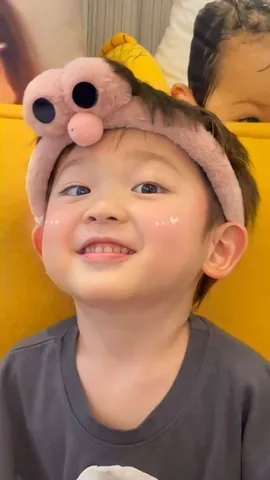 Ý Nghĩa Của Việc Chọn Tên Hợp Mệnh Cha Mẹ Trong Văn Hóa Truyền Thống Là Gì? Ý Nghĩa Của Việc Chọn Tên Hợp Mệnh Cha Mẹ Trong Văn Hóa Truyền Thống Là Gì?