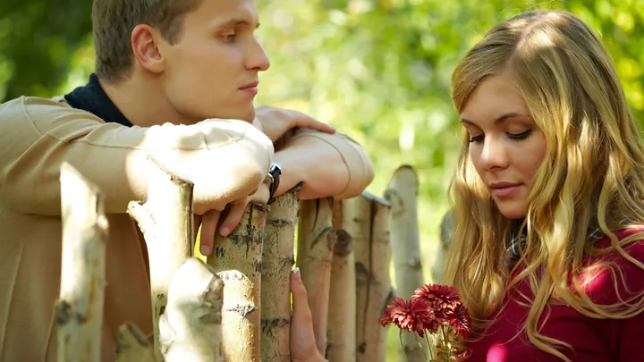 Tạo Sự Gần Gũi Và Thân Mật Khi Gọi Tên Crush