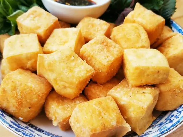Đậu Hũ Lướt Ván Là Tên Gọi Khác Của Đậu Hũ Chiên Giòn Đậu Hũ Lướt Ván Là Tên Gọi Khác Của Đậu Hũ Chiên Giòn