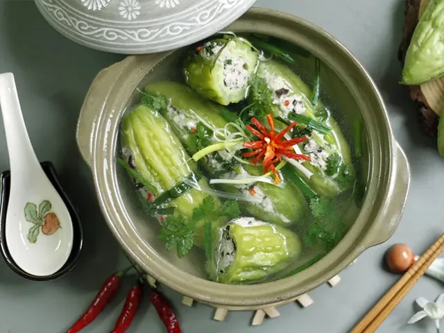 Món Khổ Qua Nhồi Thịt Được Biến Tấu Thành Khổ Tận Cam Lai Món Khổ Qua Nhồi Thịt Được Biến Tấu Thành Khổ Tận Cam Lai