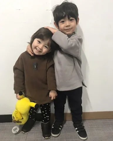 Ý Nghĩa Thiêng Liêng Khi Đặt Tên Con Theo Bố Mẹ Ý Nghĩa Thiêng Liêng Khi Đặt Tên Con Theo Bố Mẹ