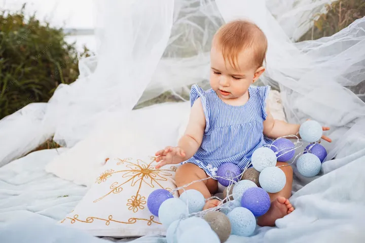 Tên Bé Gái Mệnh Thủy Gắn Liền Với Biểu Tượng Dòng Nước Và Biển