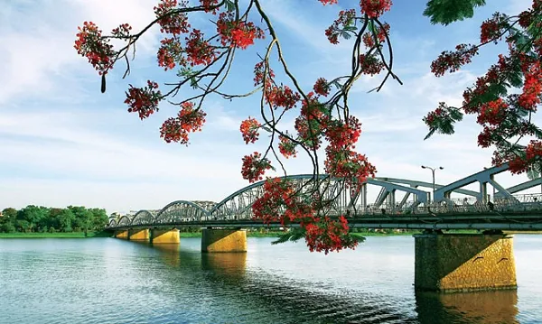 Mẫu Mở Bài Trực Tiếp Số 2 Dành Cho Đề Bài Phân Tích Vẻ Đẹp Cái Tôi Trữ Tình Mẫu Mở Bài Trực Tiếp Số 2 Dành Cho Đề Bài Phân Tích Vẻ Đẹp Cái Tôi Trữ Tình