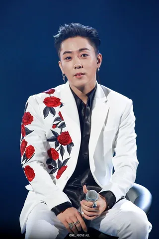 Giải Mã Sechskies Là Gì Và Ý Nghĩa Đằng Sau Tên Gọi Của Nhóm Nhạc Huyền Thoại K-pop Giải Mã Sechskies Là Gì Và Ý Nghĩa Đằng Sau Tên Gọi Của Nhóm Nhạc Huyền Thoại K-pop