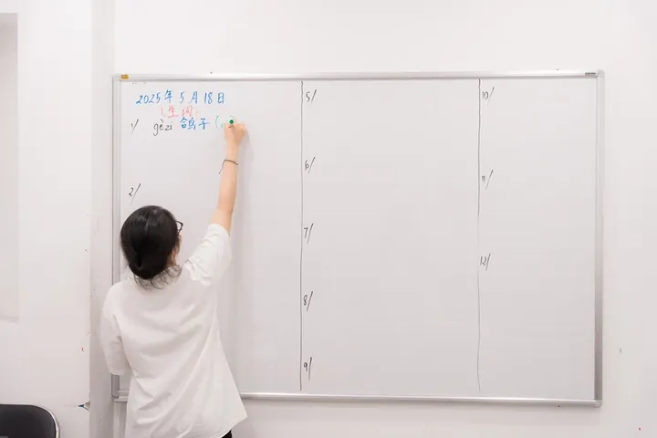 Tên Sau Khi Dịch Sang Tiếng Trung Có Dùng Được Trong Văn Bản Hành Chính Không?