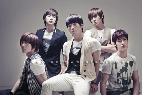 Giải Mã Ý Nghĩa Tên 2NE1 Và Câu Chuyện Thú Vị Đằng Sau Huyền Thoại Kpop