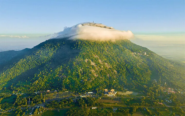 Giá Trị Văn Hóa Và Tín Ngưỡng Tâm Linh Của Tên Gọi Bà Đen Đối Với Người Dân Tây Ninh Là Gì