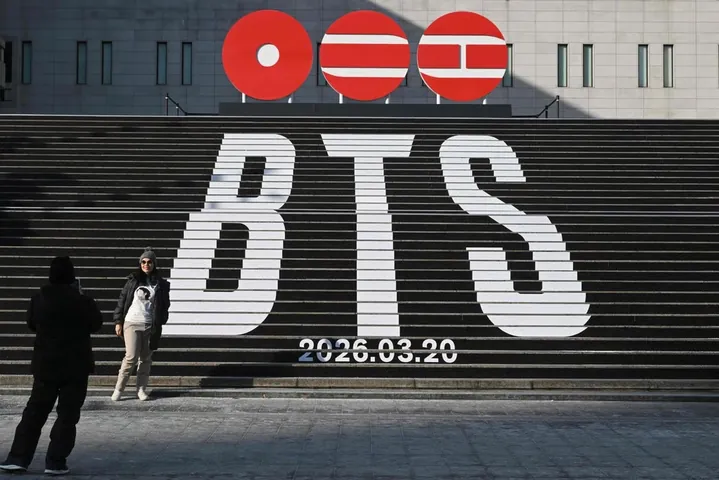 Ý Nghĩa Tên BTS Là Gì? Giải Mã Nguồn Gốc Và Thông Điệp Phía Sau Nhóm Nhạc Toàn Cầu Ý Nghĩa Tên BTS Là Gì? Giải Mã Nguồn Gốc Và Thông Điệp Phía Sau Nhóm Nhạc Toàn Cầu