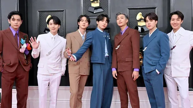 Ý Nghĩa Biểu Tượng Của Cái Tên BTS Gắn Liền Với Cộng Đồng Người Hâm Mộ ARMY Như Thế Nào? Ý Nghĩa Biểu Tượng Của Cái Tên BTS Gắn Liền Với Cộng Đồng Người Hâm Mộ ARMY Như Thế Nào?