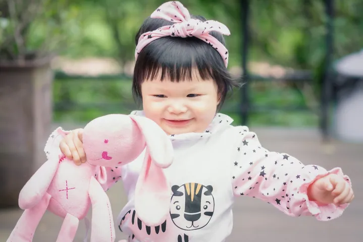 Ý Nghĩa Tên Khánh Ngân Biểu Trưng Cho Niềm Vui Và Sung Túc