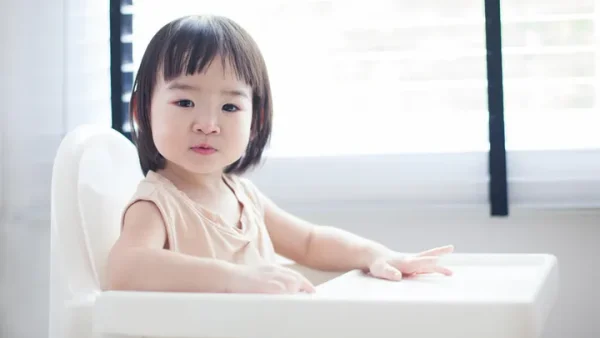Ý Nghĩa Tên Bùi Thị Vân Anh Là Gì? Giải Mã Tính Cách Và Phong Thủy Chi Tiết Cho Bé Gái