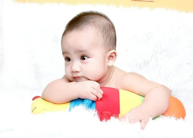 Bé Trai Họ Bùi Khôi Ngô Đáng Yêu Mang Lại Phúc Lộc Cho Gia Đình