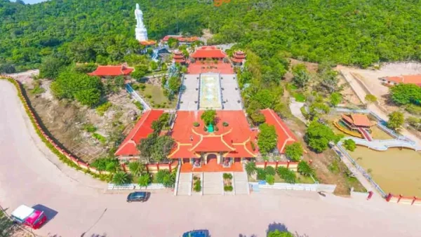 Ý Nghĩa Tên Chùa Hộ Quốc Là Gì? Khám Phá Nguồn Gốc Và Vẻ Đẹp Ngôi Thiền Viện Lớn Nhất Đảo Ngọc Phú Quốc