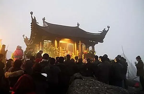 Những Kinh Nghiệm Và Thông Tin Cần Biết Khi Hành Hương Khám Phá Yên Tử Những Kinh Nghiệm Và Thông Tin Cần Biết Khi Hành Hương Khám Phá Yên Tử