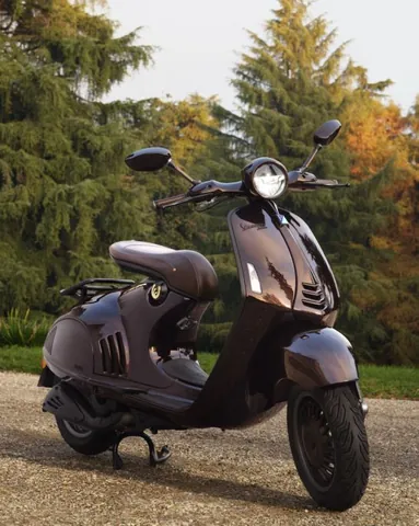 Dòng Xe Vespa 946 Mang Con Số Ẩn Chứa Ý Nghĩa Gì? Dòng Xe Vespa 946 Mang Con Số Ẩn Chứa Ý Nghĩa Gì?