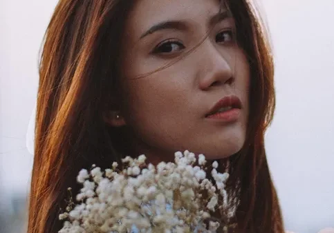 Ý Nghĩa Tên Dương Yến Nhi Là Gì? Khám Phá Phong Thủy Và Vận Mệnh Bé Gái
