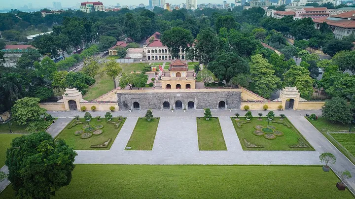 Ý Nghĩa Tên Hoàng Thanh Trà: Phân Tích Chi Tiết Tên Đẹp Cho Bé Gái Và Gợi Ý Tên Đệm Hay