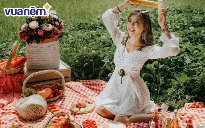 Chân Dung Cô Gái Diệu Linh Tinh Tế Và Thông Minh Chân Dung Cô Gái Diệu Linh Tinh Tế Và Thông Minh